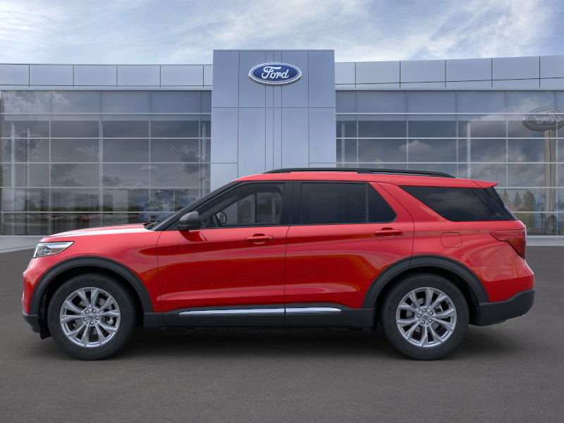 2024 Ford Explorer XLT photo 3