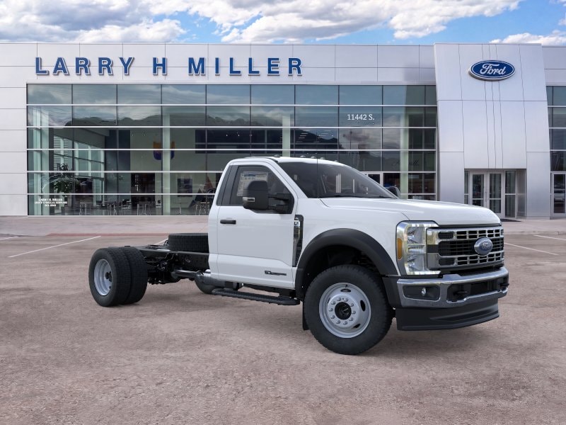 2025 Ford F-550 Super Duty Chassis Cab XL - Photo 29