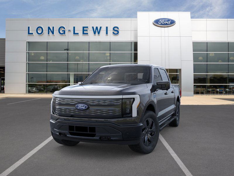 2025 Ford F-150 Lightning Lariat photo 2