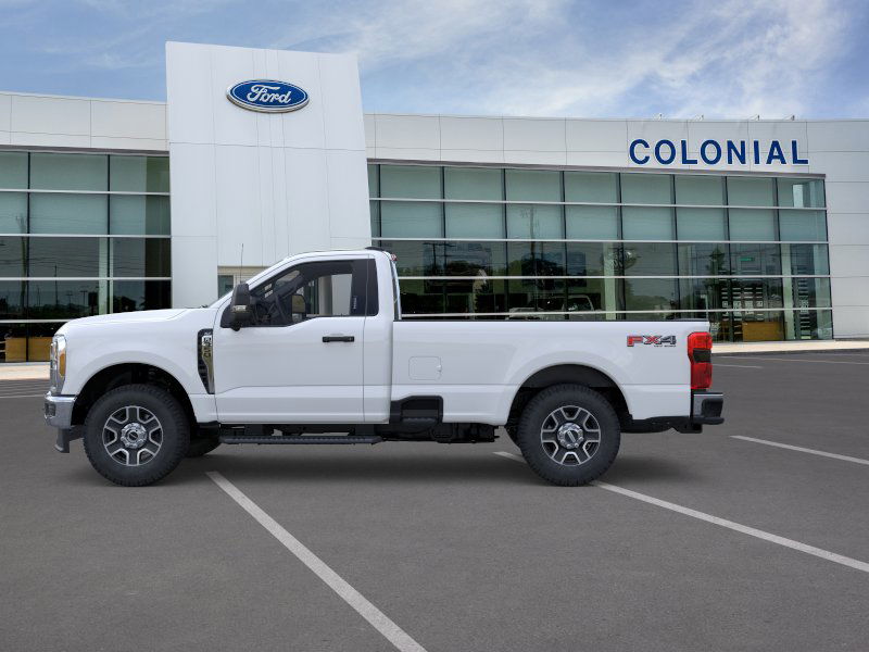 2025 Ford F-350 XLT photo 3