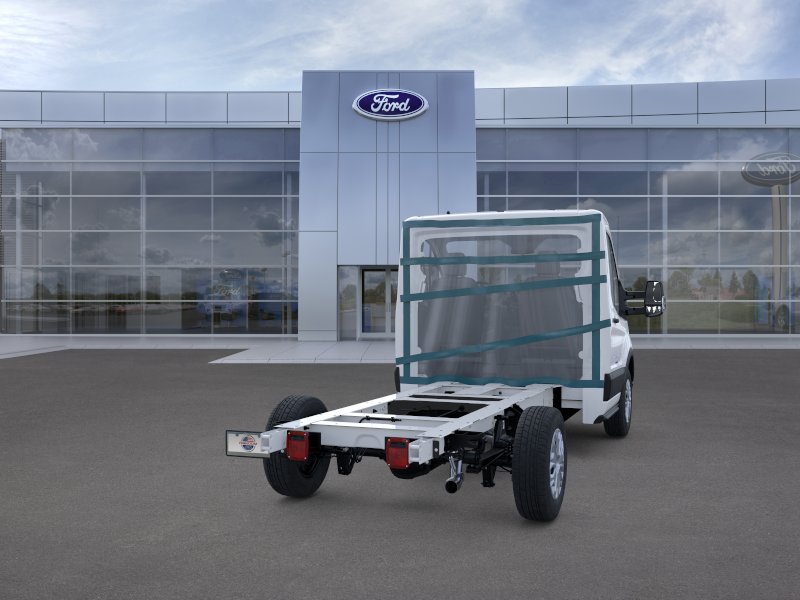 2025 Ford Transit Cutaway Base - Photo 29