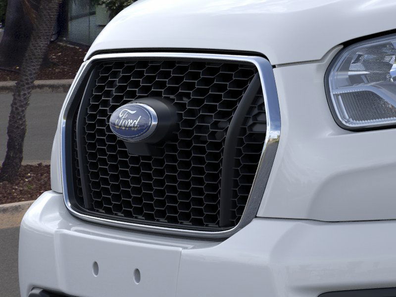 2025 Ford Transit Passenger Van XLT - Photo 17