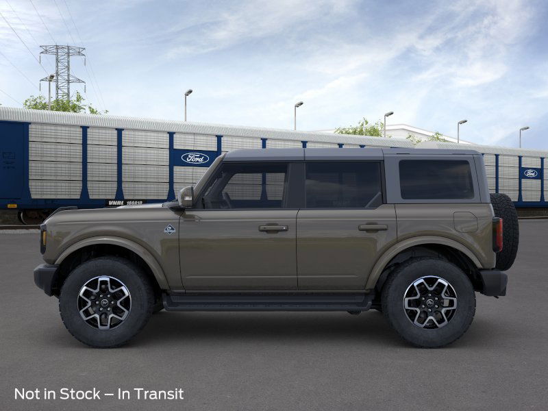 2025 Ford Bronco Outer Banks photo 3