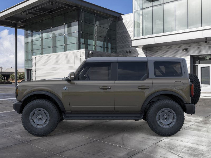 2025 Ford Bronco Outer Banks photo 2