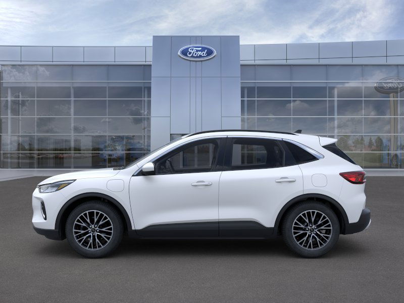 2023 Ford Escape Titanium photo 3