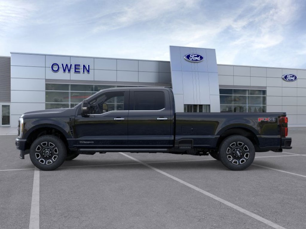 New 2025 Ford F-350 Truck Crew Cab