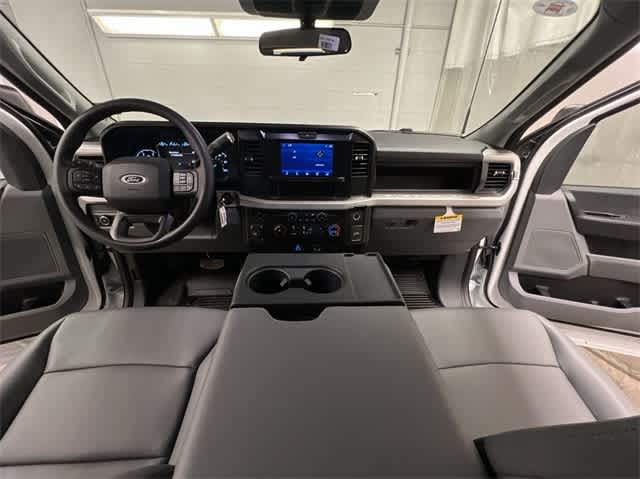 Thumbnail: 2025 Ford Econoline - 43