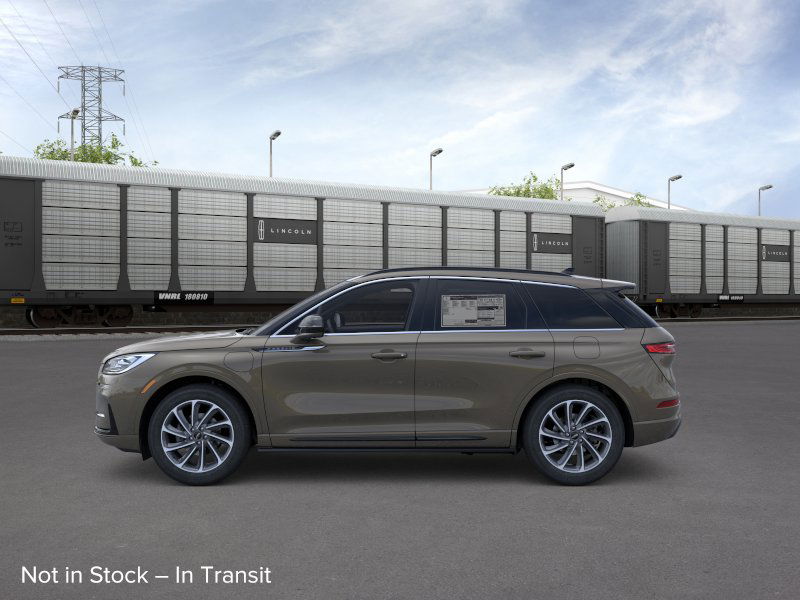 2025 Lincoln Corsair Grand Touring photo 2