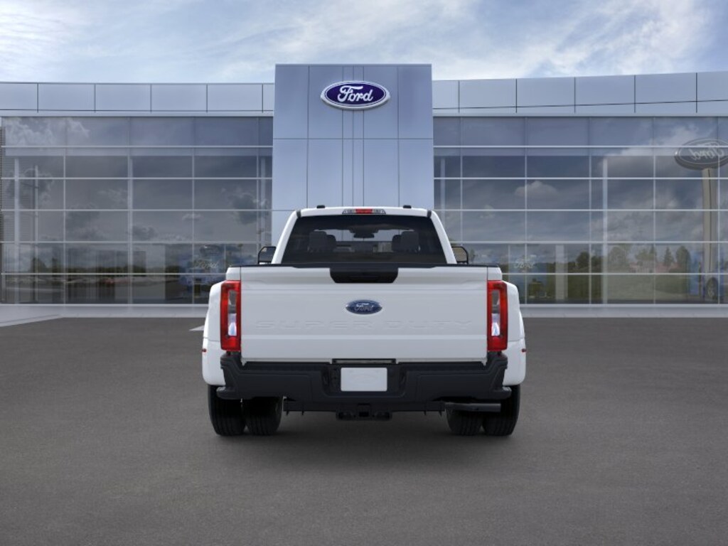 New 2026 Ford F-350 XL Truck Crew Cab