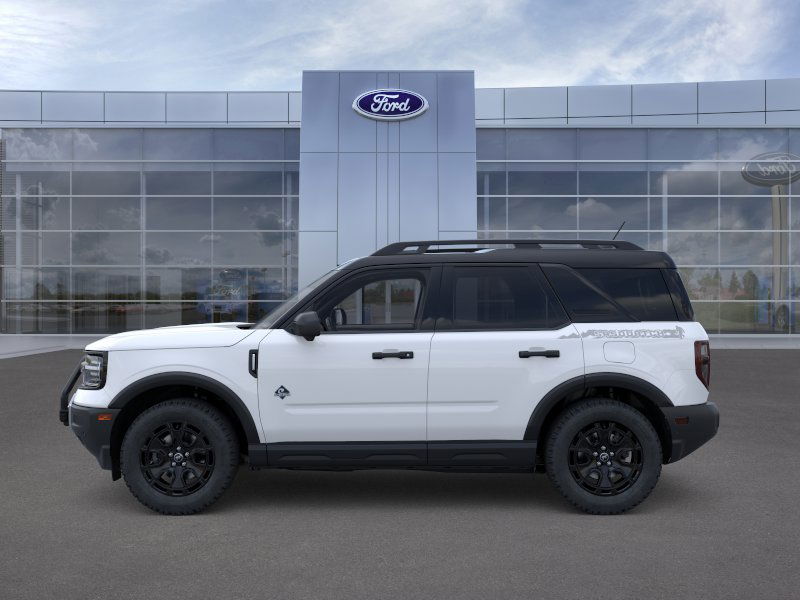 2025 Ford Bronco Sport Outer Banks photo 2