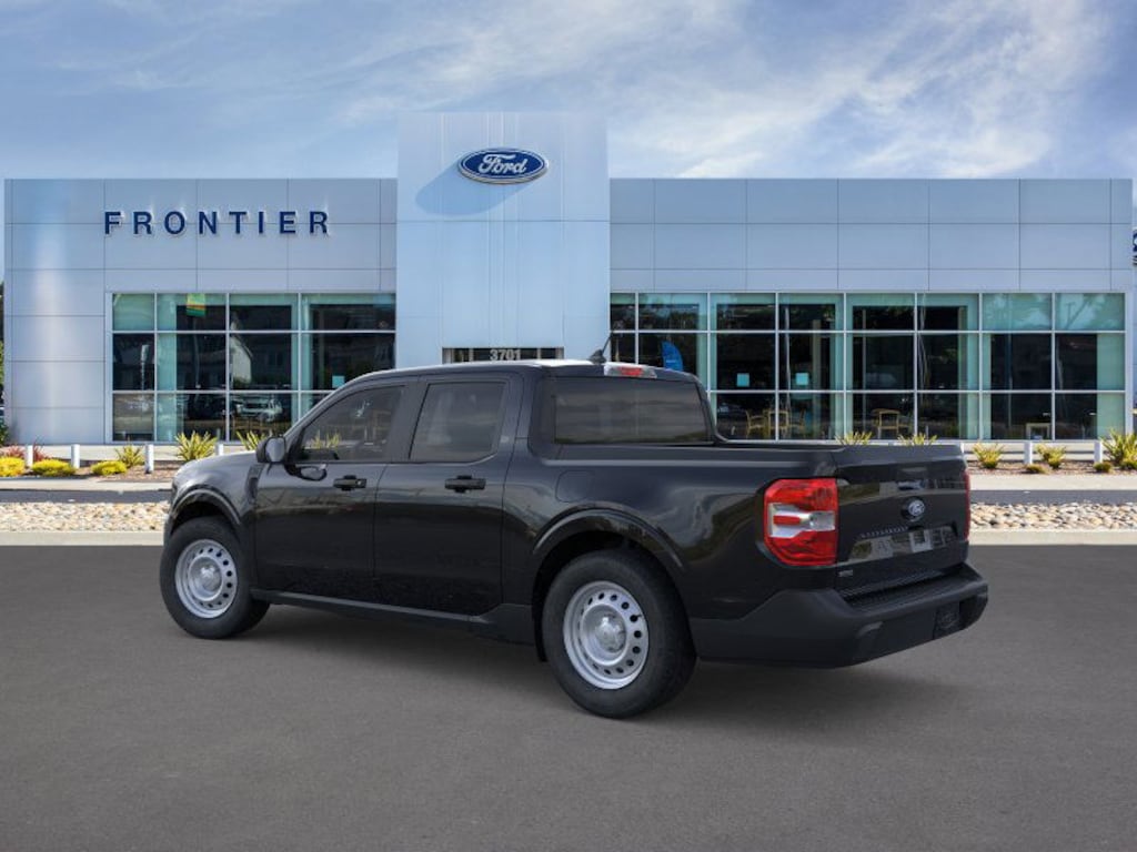 New 2025 Ford Maverick XL Truck SuperCrew