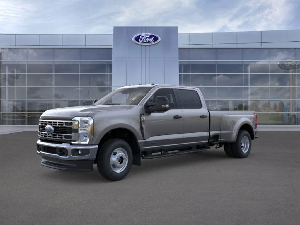 New 2026 Ford F-350 F-350 XLT Truck Crew Cab