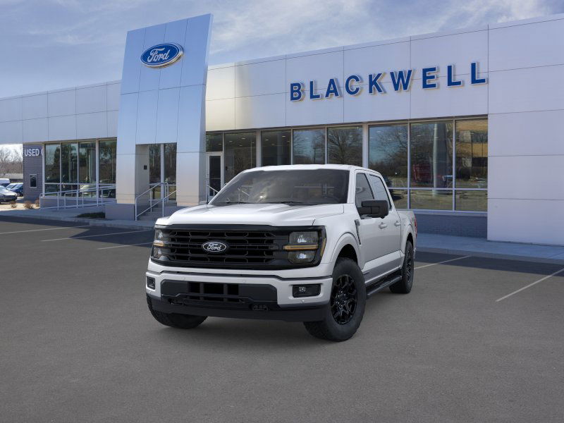 2025 Ford F-150 XLT photo 2