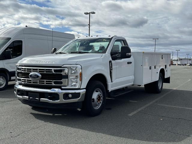2024 Ford F-350 Super Duty Chassis Cab XL - Photo 25