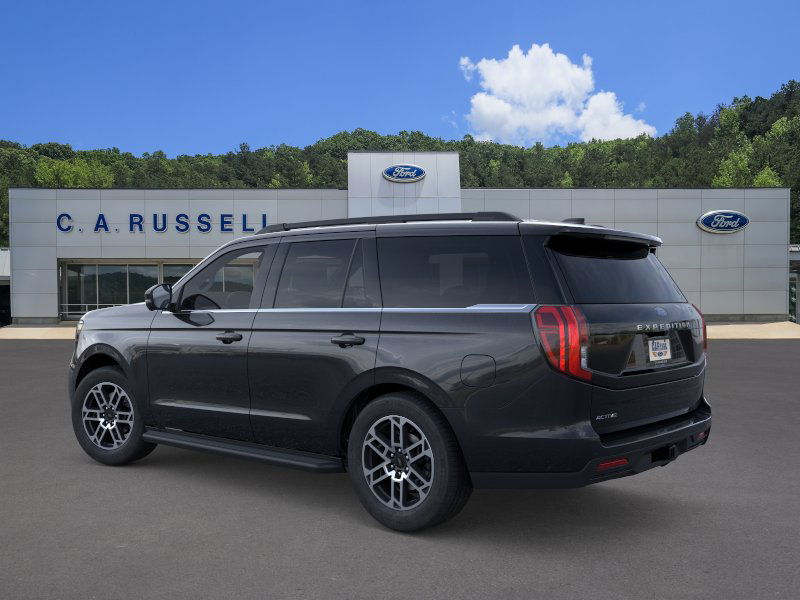 2025 Ford Expedition photo 2