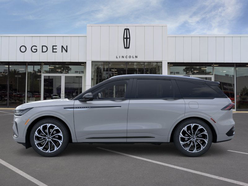 2026 Lincoln Nautilus Reserve photo 3