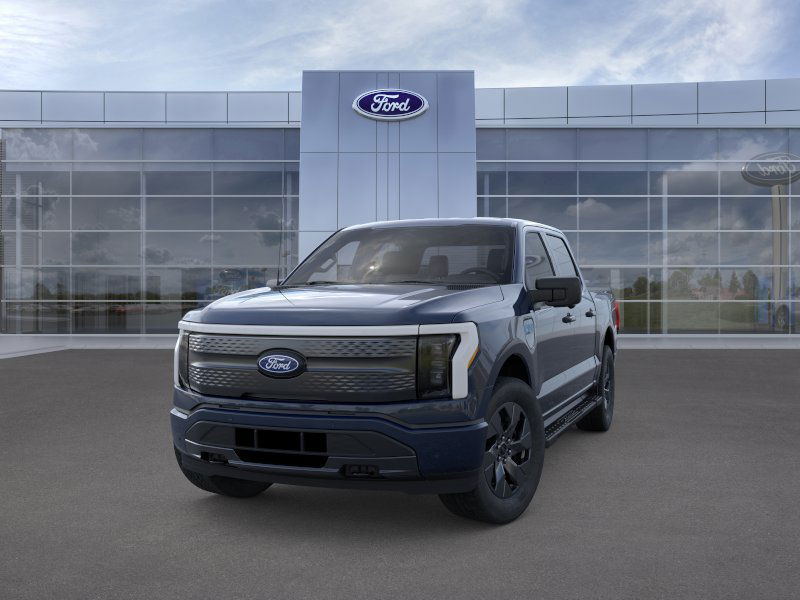 2025 Ford F-150 XLT photo 2