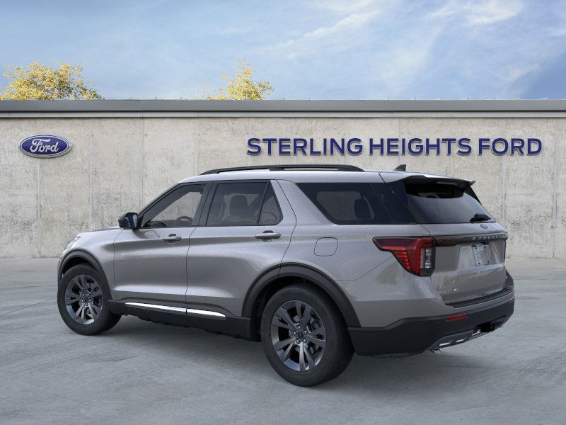 2025 Ford Explorer photo 3