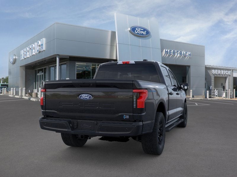 2025 Ford F-150 Lightning XLT 4WD Supercrew 5.5 Box Truck SuperCrew Cab