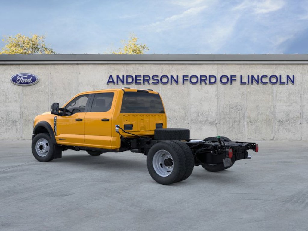 New 2025 Ford Chassis Cab F-550 XLT TRUCK