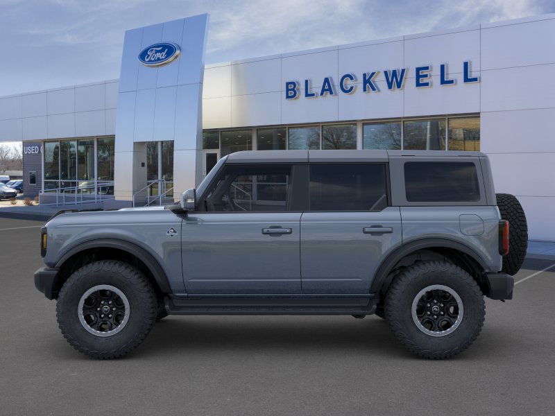 2025 Ford Bronco Outer Banks photo 3