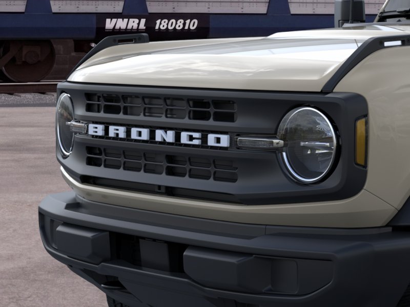 2026 Ford Bronco Base SUV