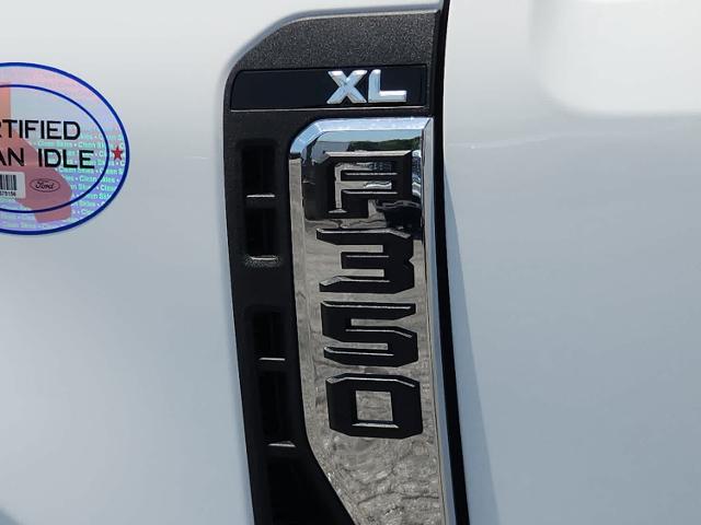 2025 Ford Super Duty F-350 DRW F-350 XL 4WD Crew Cab 179 WB 60 CA