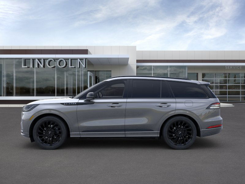 2025 Lincoln Aviator Reserve photo 3
