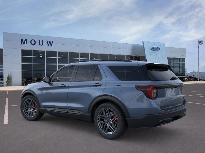 2025 Ford Explorer ST-Line photo 2