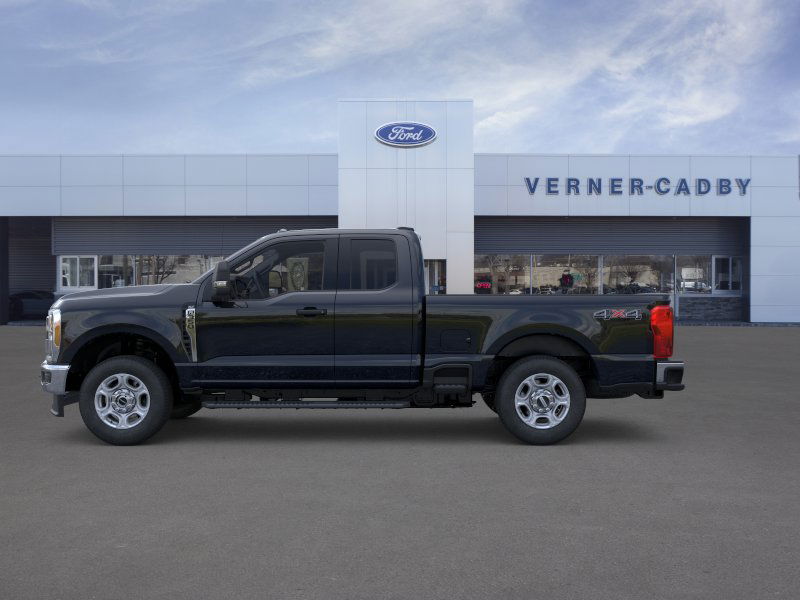 2026 Ford F-350 XLT photo 3