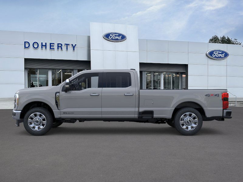 2026 Ford F-350 Lariat photo 3