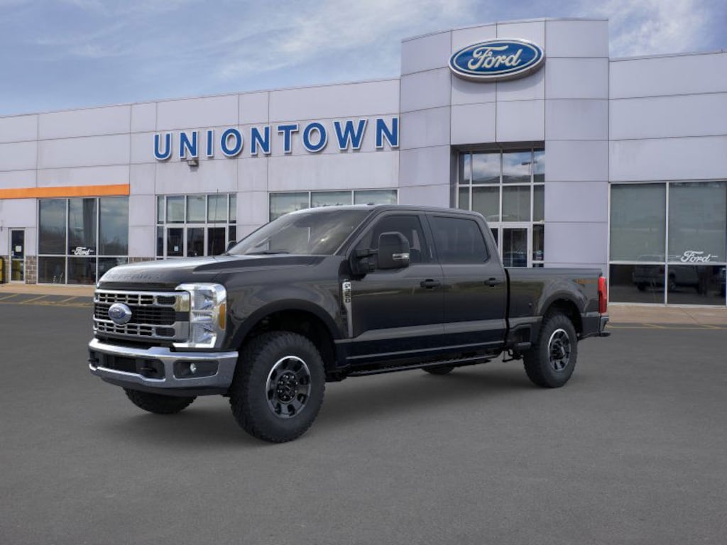 New 2025 Ford F-350 Super Duty XLT 4x4 XLT Crew Cab 6.8 ft. SB SRW Pickup