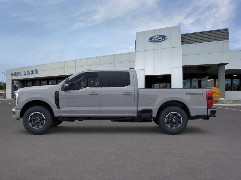 2025 Ford F-350 Lariat photo 3