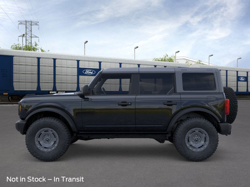 2025 Ford Bronco Base photo 3