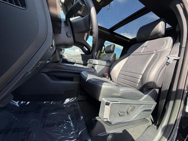 2025 Ford F-350 Super Duty Platinum - Photo 59