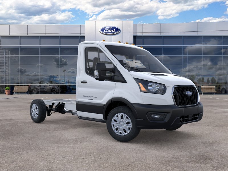 2025 Ford Transit Cutaway Base - Photo 41