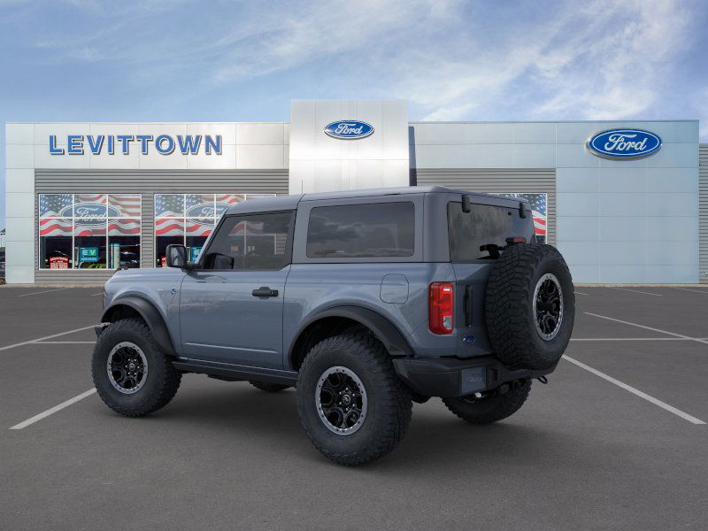 2024 Ford Bronco Black Diamond photo 3