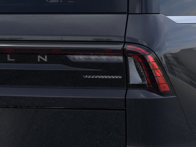Thumbnail: 2025 Lincoln Navigator - 44
