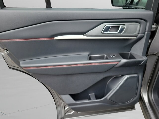 2026 Ford Explorer ST-Line - Photo 54