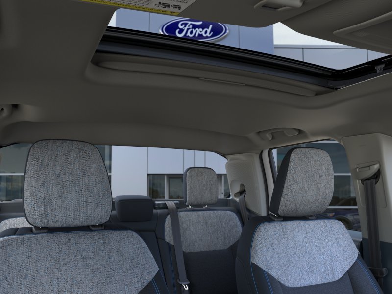 2025 Ford Maverick XLT - Photo 12