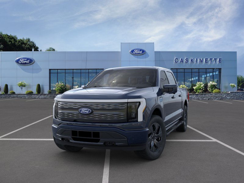 2025 Ford F-150 Lightning Lariat photo 2