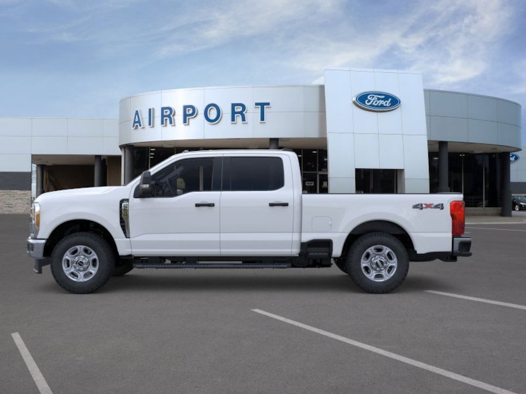 New 2026 Ford F-250 XLT Truck Crew Cab