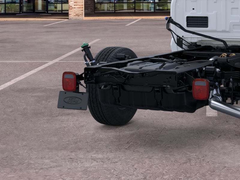 2026 Ford Super Duty F-350 SRW Chassis Cab F-350&reg; XL 4WD Crew Cab 179 WB 60 CA