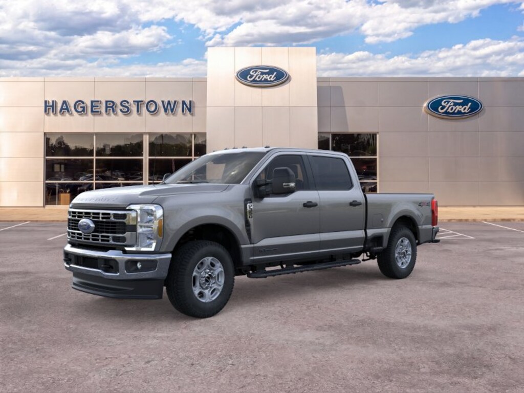New 2026 Ford F-350 XLT Truck Crew Cab