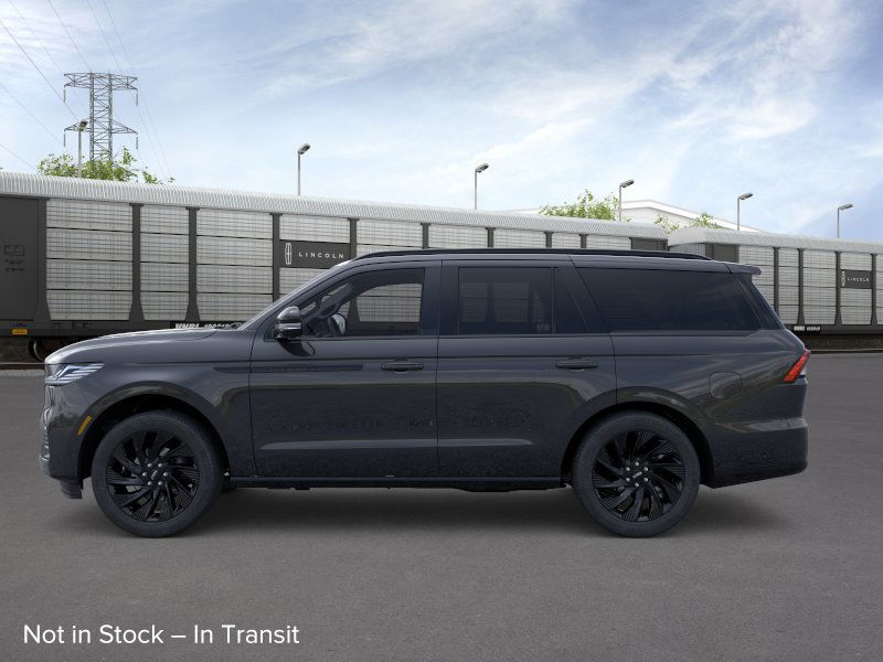 2025 Lincoln Navigator Reserve photo 3