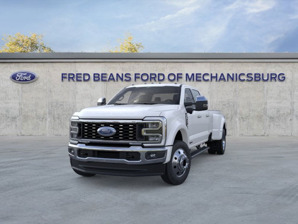 New 2026 Ford F-450 Lariat Truck Crew Cab