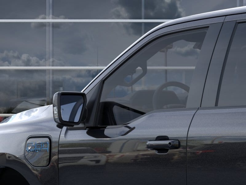 2025 Ford F-150 Lightning Platinum - Photo 38