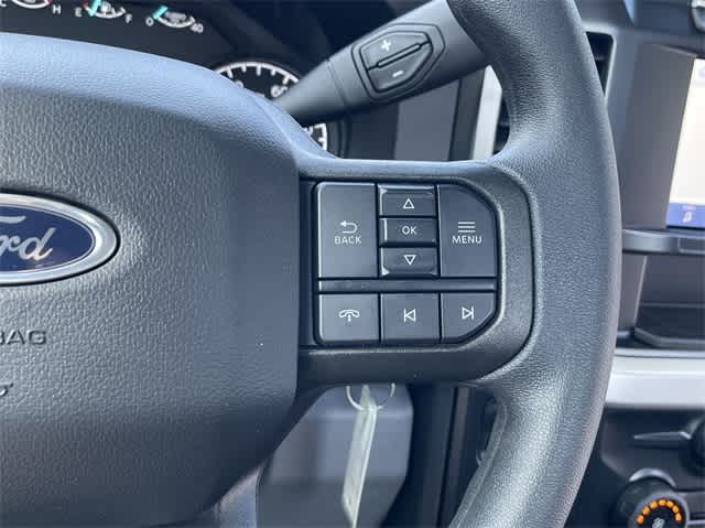 2024 Ford   34