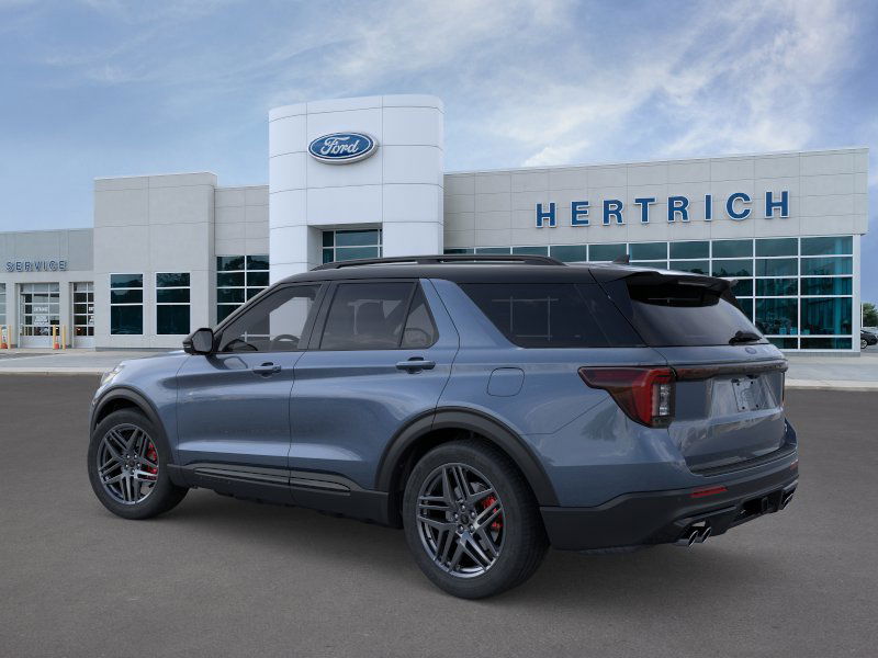 2025 Ford Explorer ST photo 4