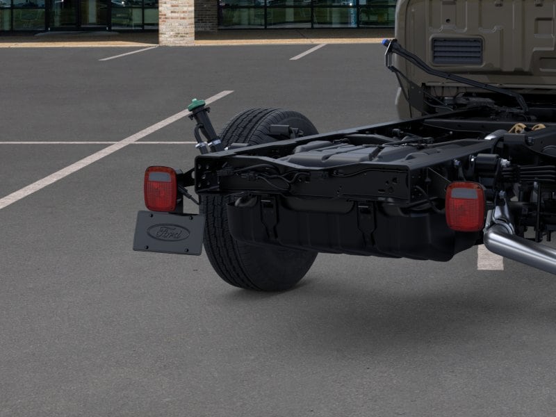 2026 Ford Super Duty F-350 SRW Chassis Cab F-350&reg; Lariat&reg; 4WD Crew Cab 179 WB 60 CA